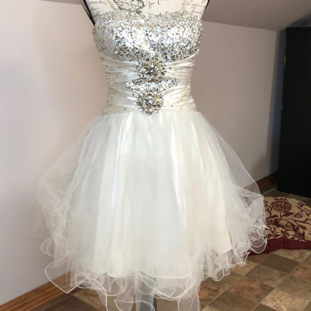 Bee Darlin Formal Dress
